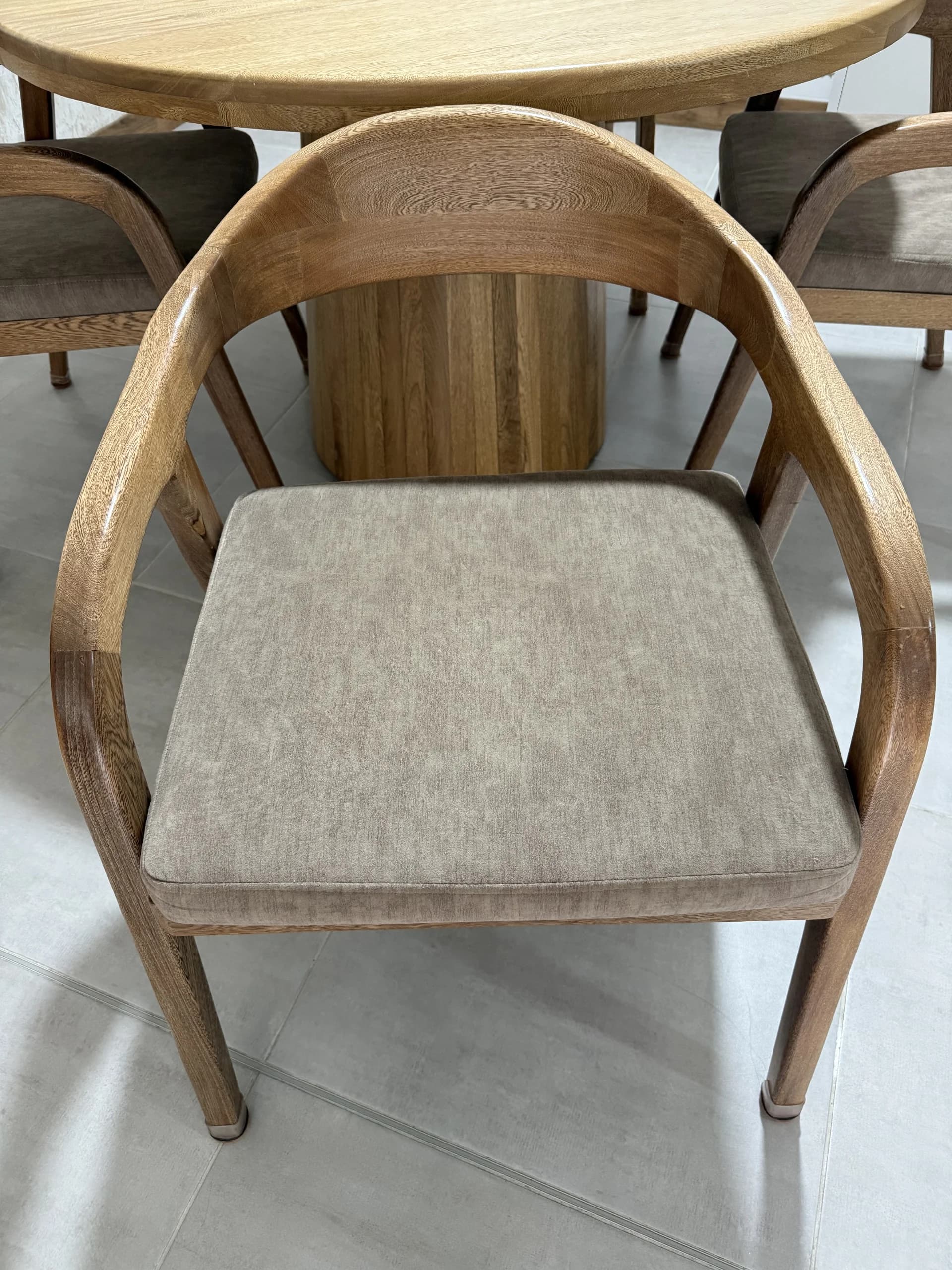 imagen de producto Comedor De Roble 4 Puestos Excelente Estado (9/10)