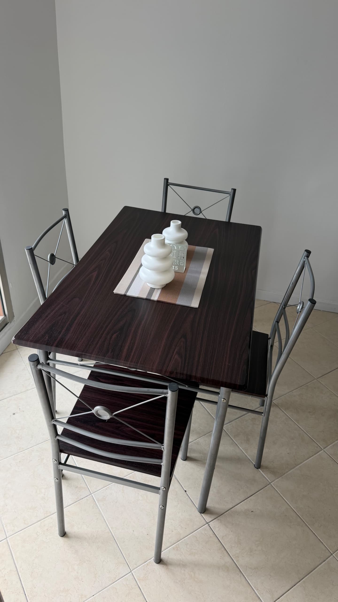 imagen de producto Comedor 4 puestos
