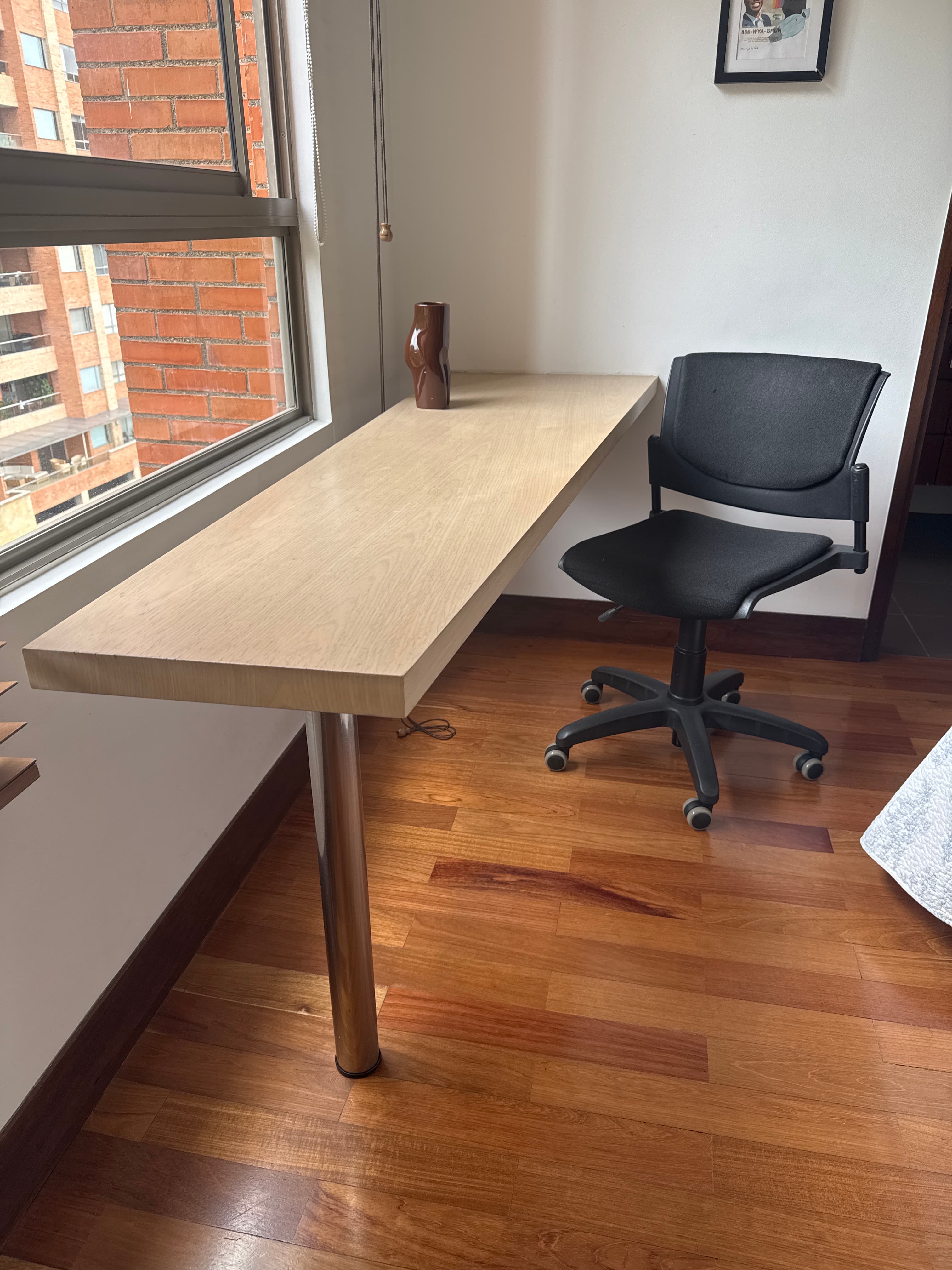 imagen de producto Escritorio + silla