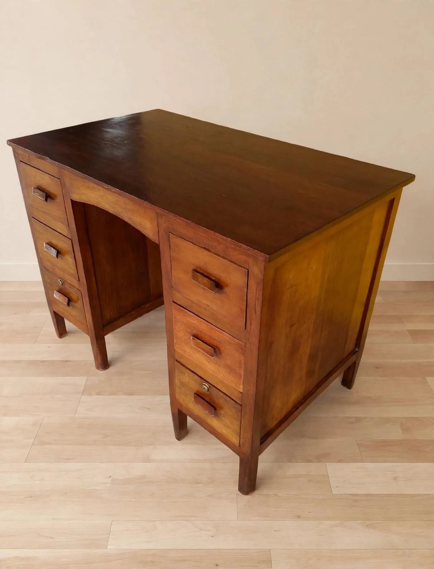 imagen de producto ESCRITORIO ANTIGUO MADERA CEDRO MACIZO 6 CAJONES