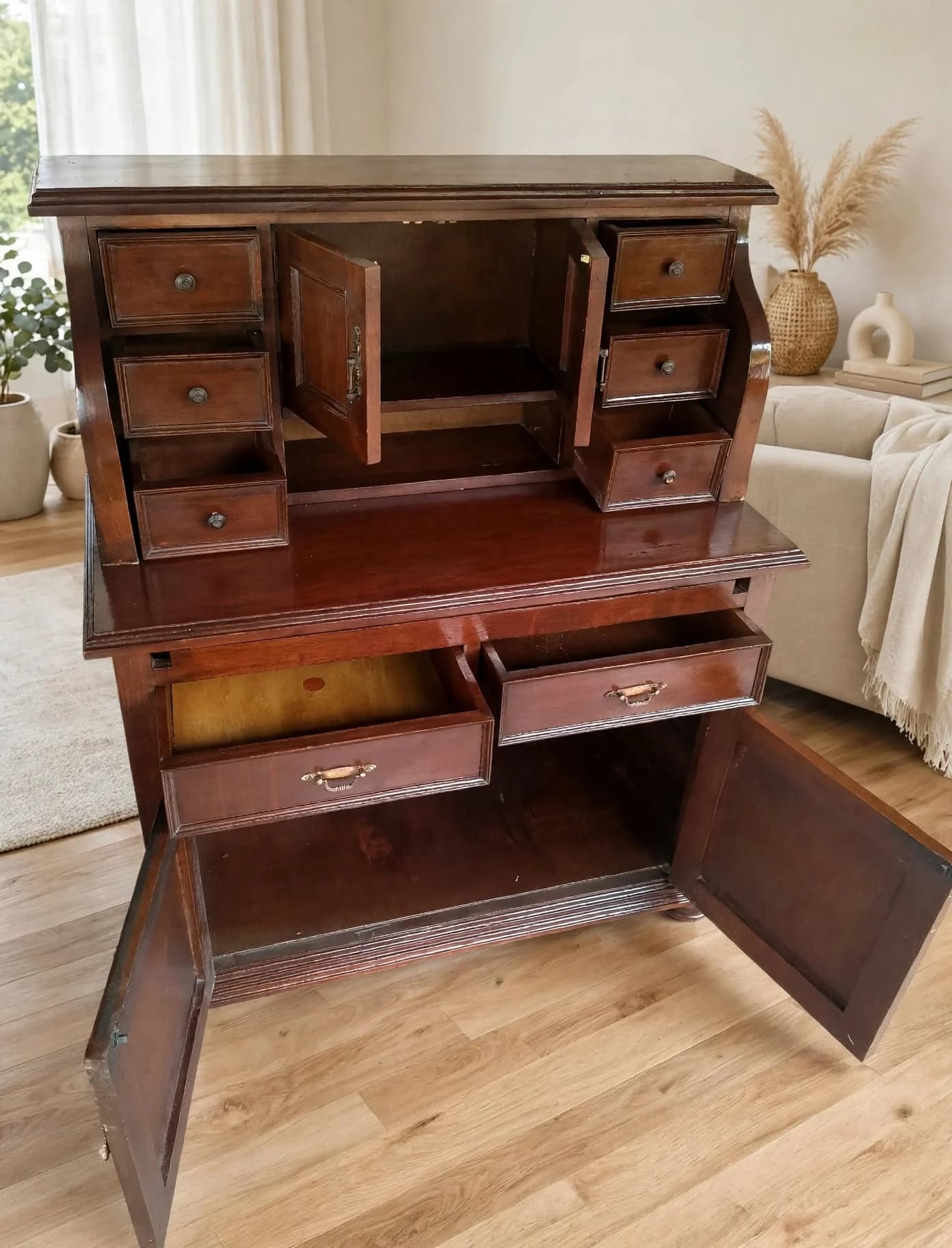 imagen de producto SECRETER ESPAÑOL ANTIGUO MADERA CEDRO Y BRONCE