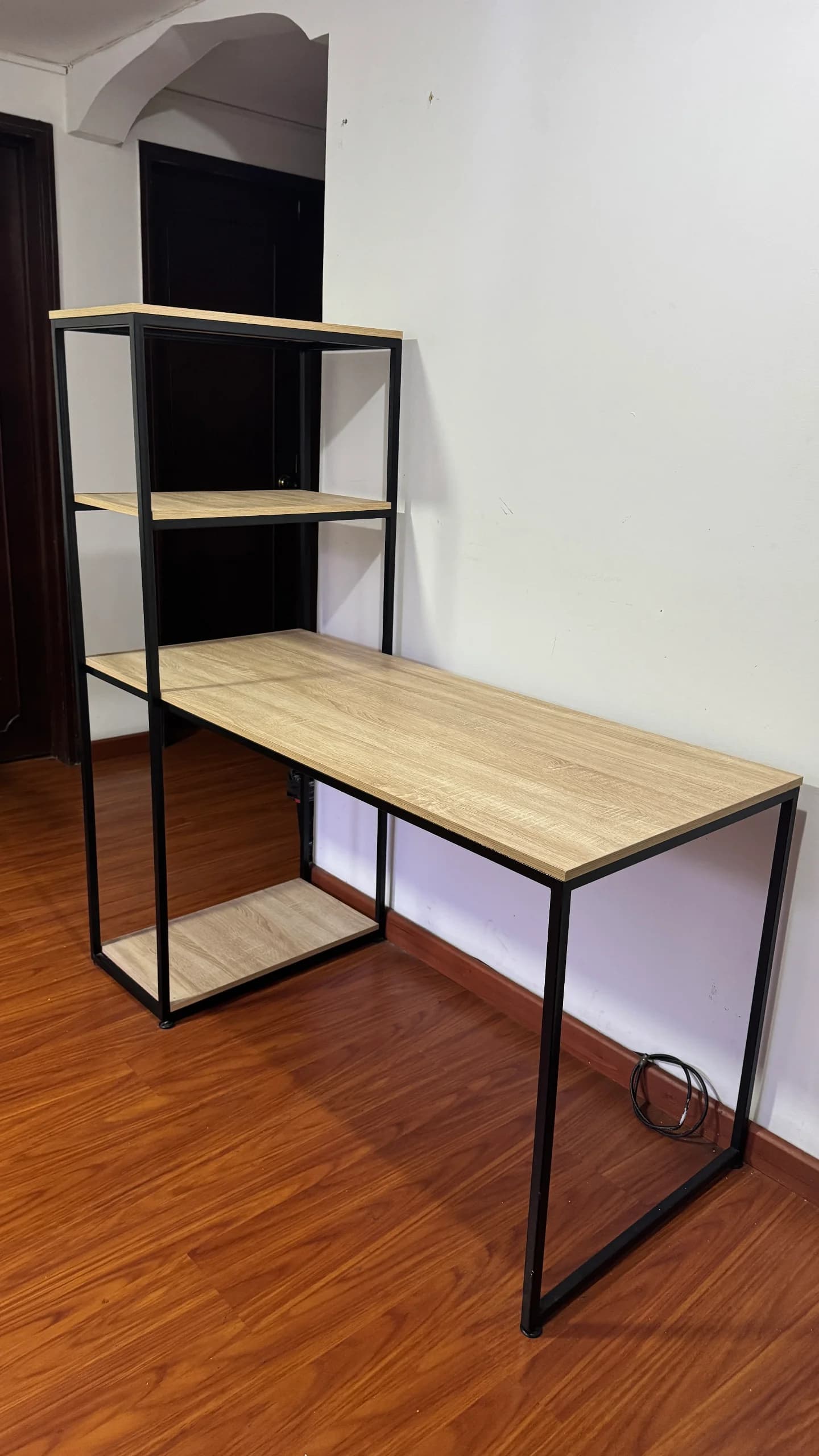 imagen de producto Escritorio Con Librero 141cm Madera Y Metal Negro