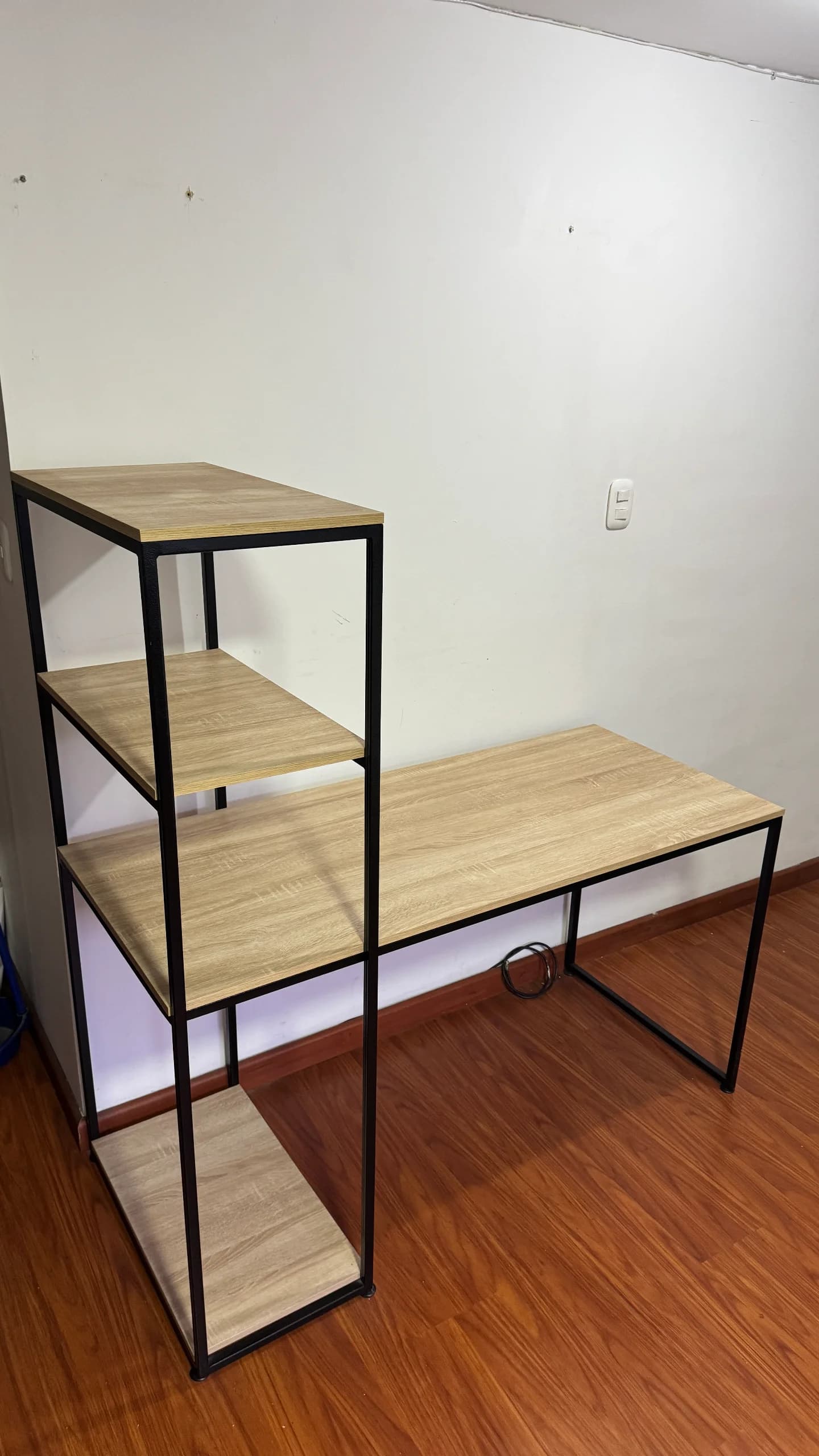 imagen de producto Escritorio Con Librero 141cm Madera Y Metal Negro