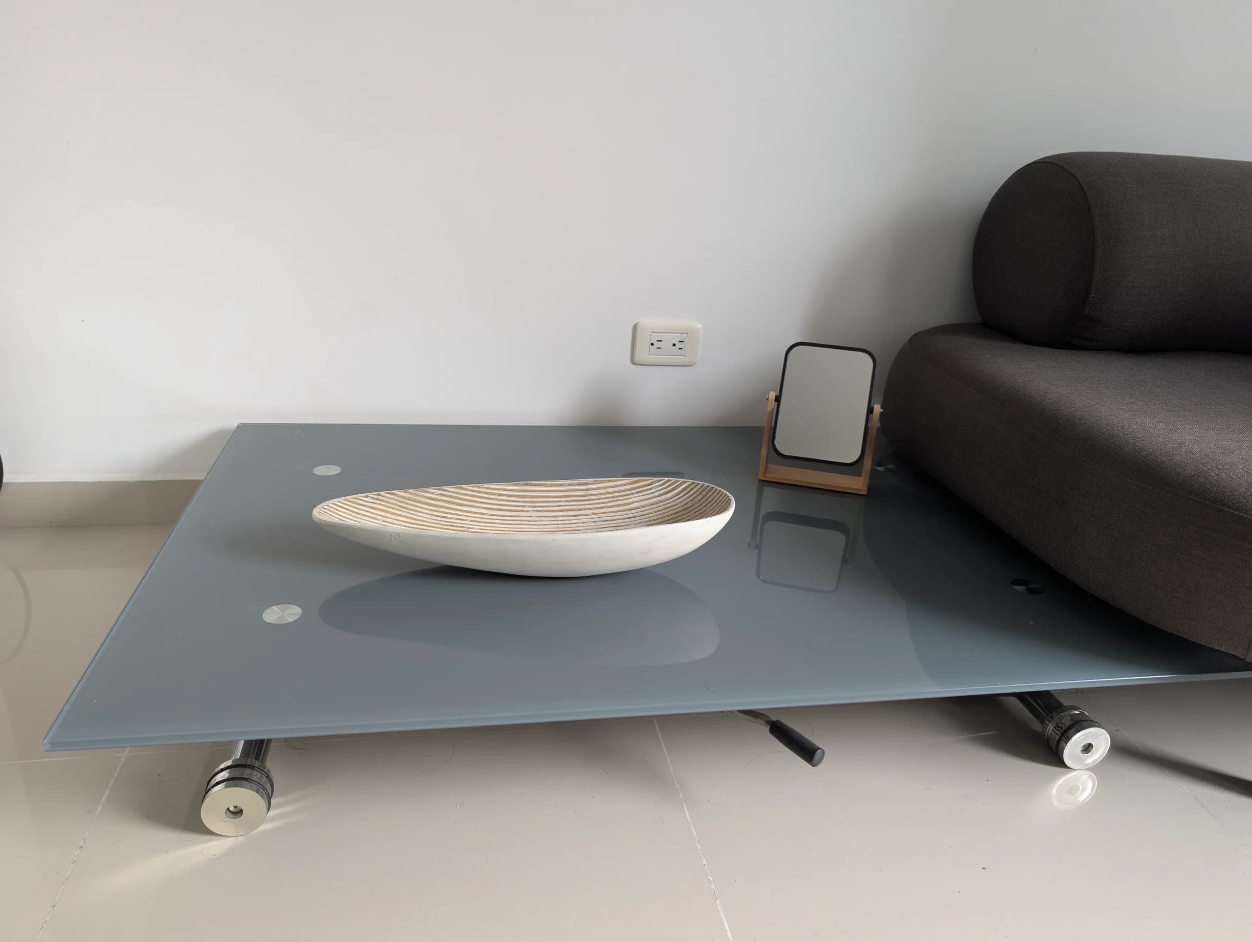 imagen de producto Mesa de centro extensible verticalmente gris humo.