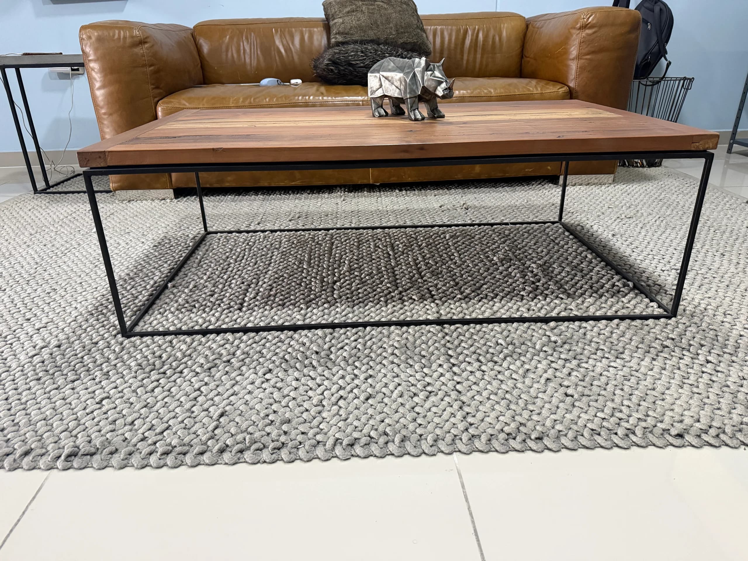 imagen de producto Mesa de Centro en madera maciza