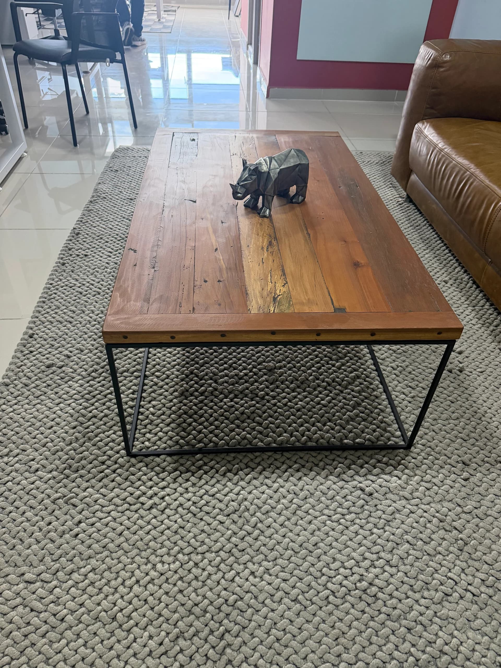 imagen de producto Mesa de Centro en madera maciza
