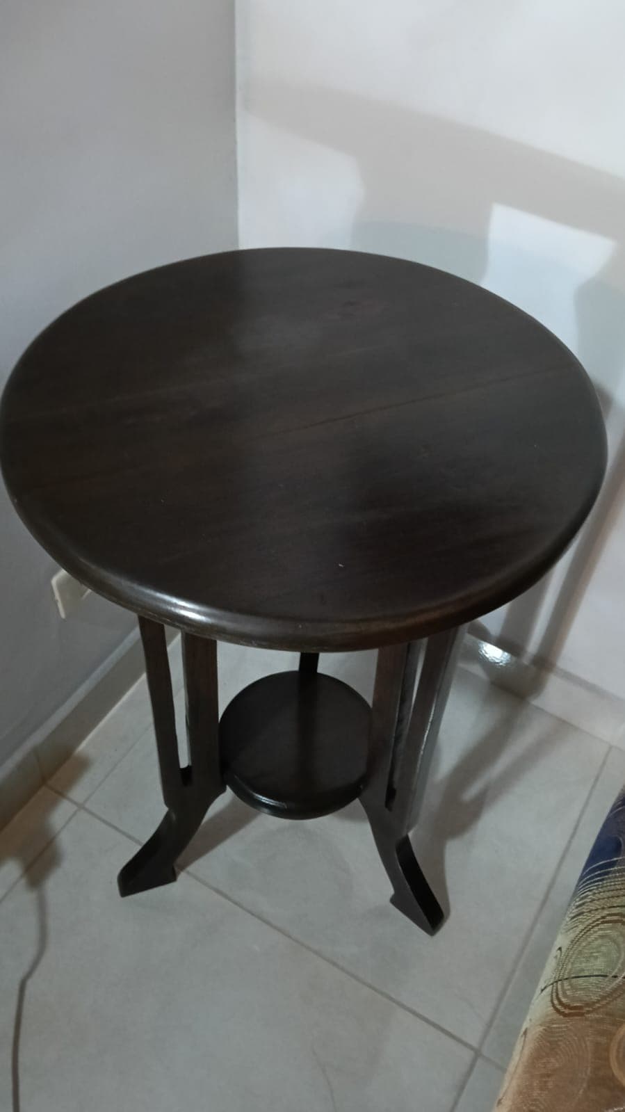 imagen de producto Mesa Auxiliar redonda