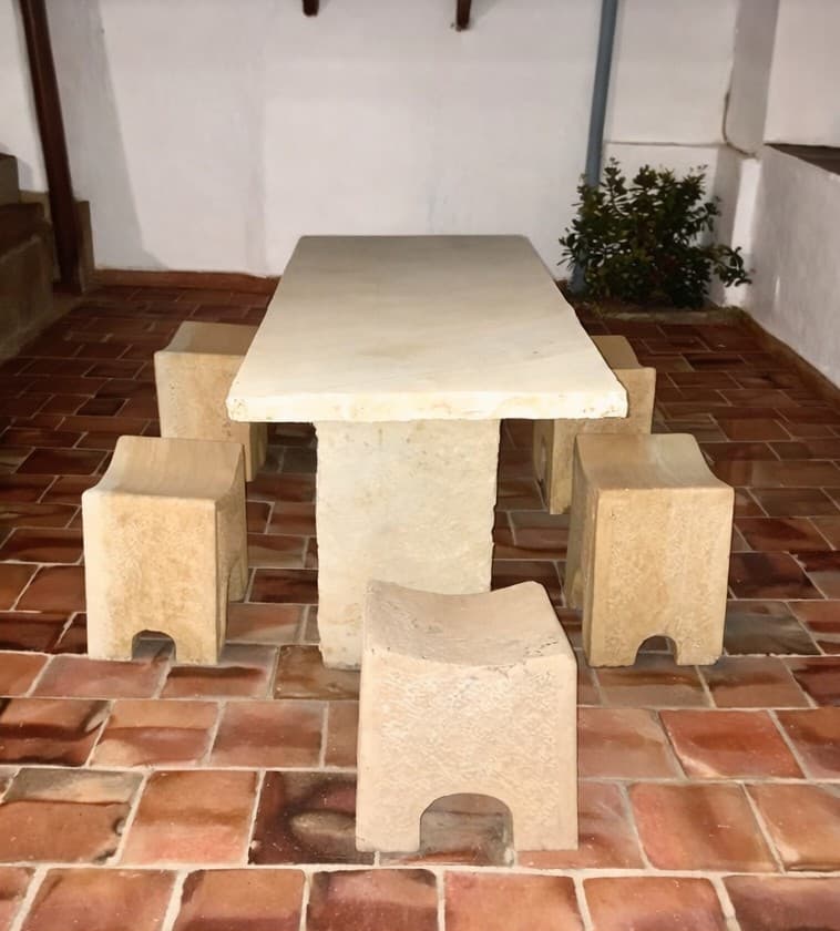 imagen de producto MESA DE PIEDRA