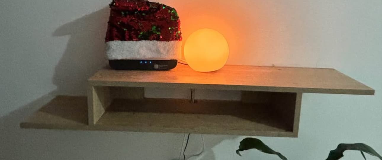 imagen de producto Mesa flotante para TV