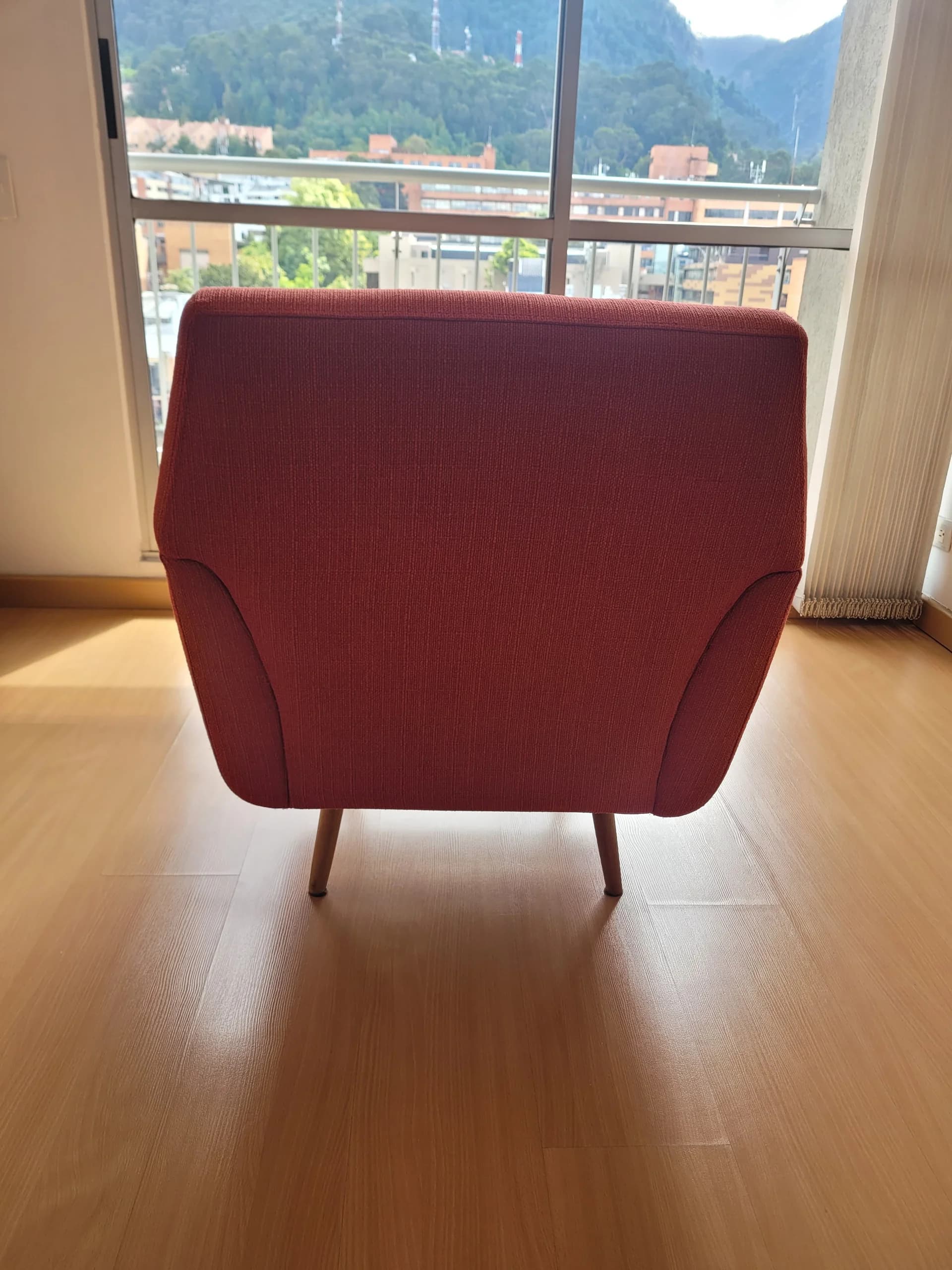imagen de producto Poltrona roja