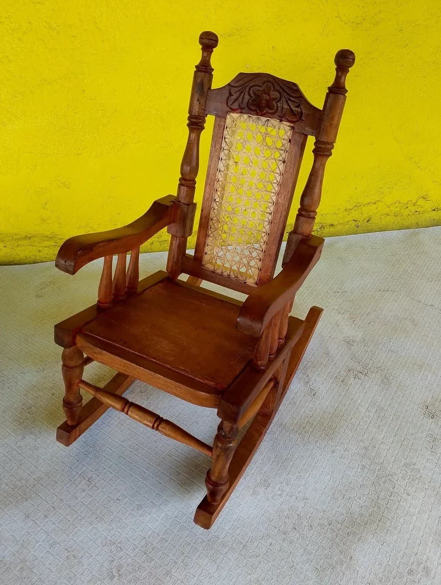 imagen de producto Silla Mecedora Niño Antigua Luis Xv
