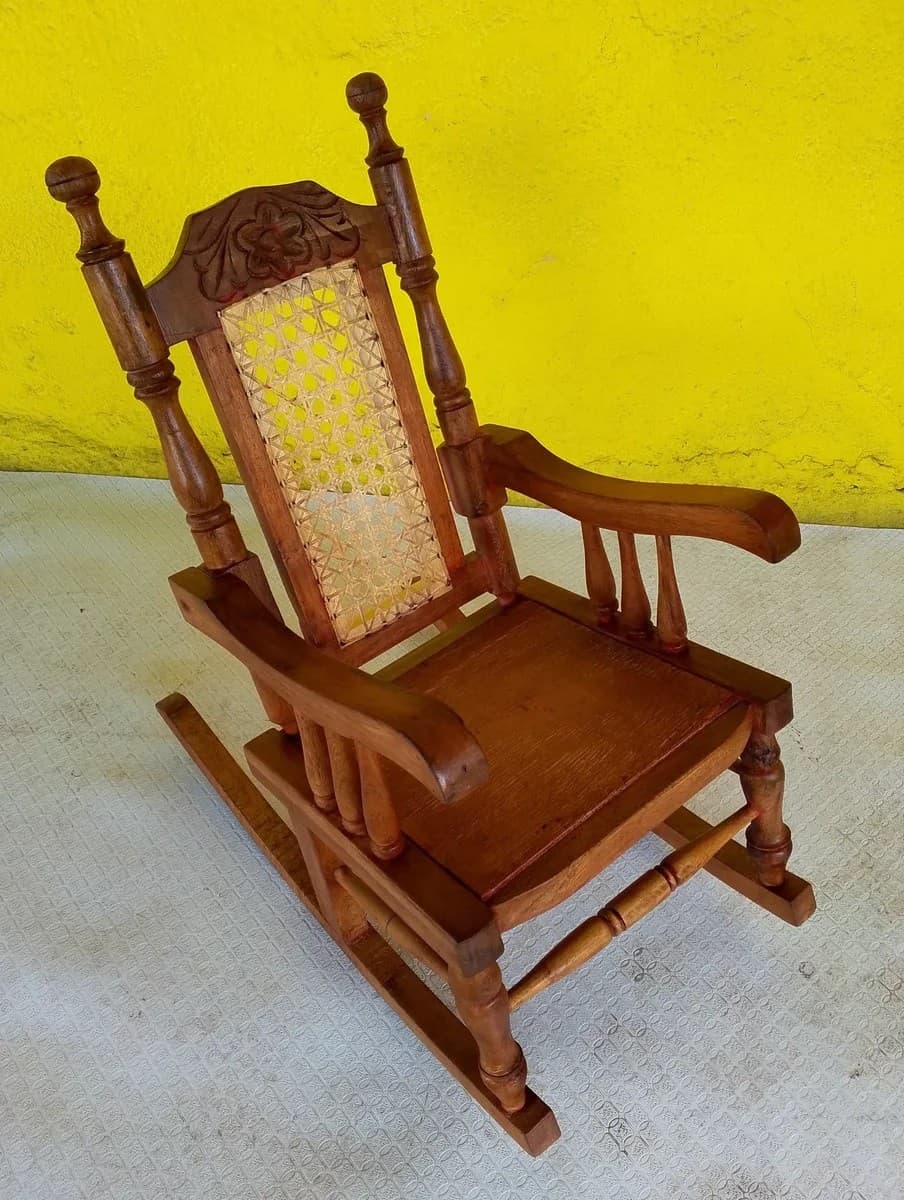 imagen de producto Silla Mecedora Niño Antigua Luis Xv