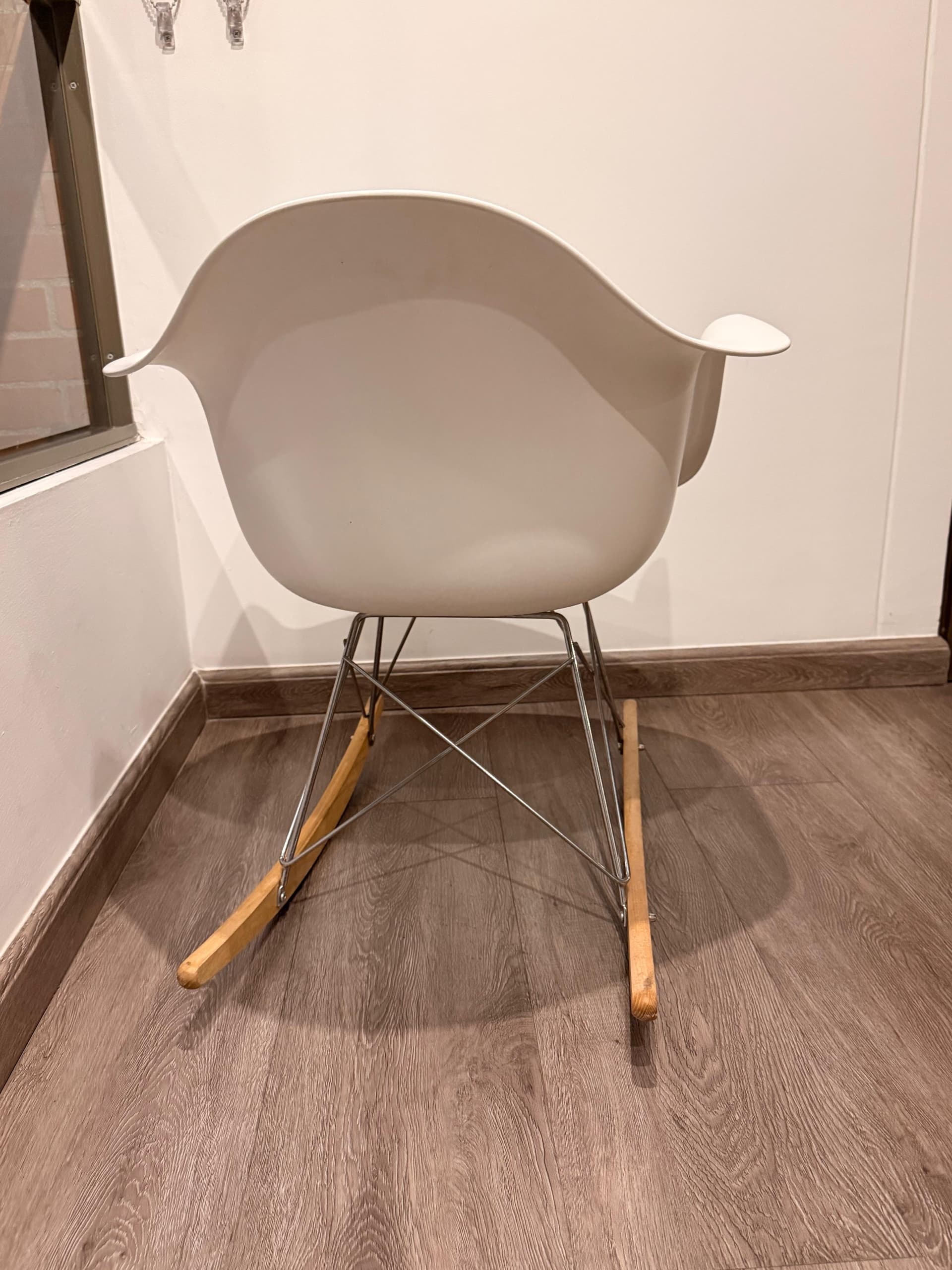 imagen de producto Silla Mecedora