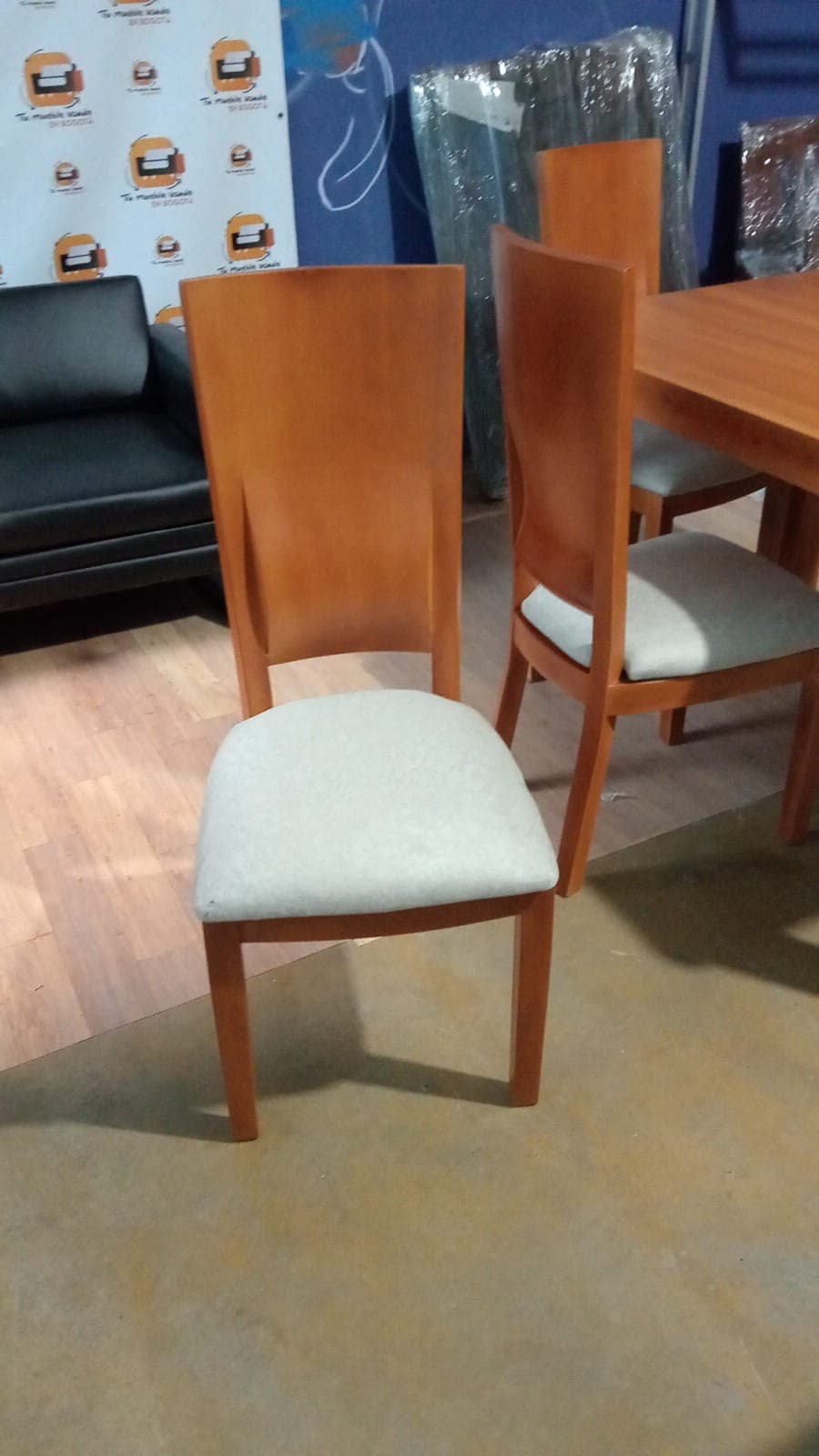 imagen de producto Juego de comedor 4 puestos