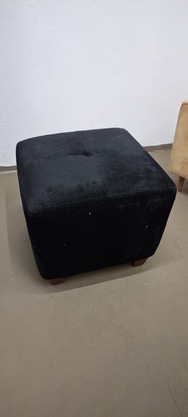 imagen de producto Puff Negro
