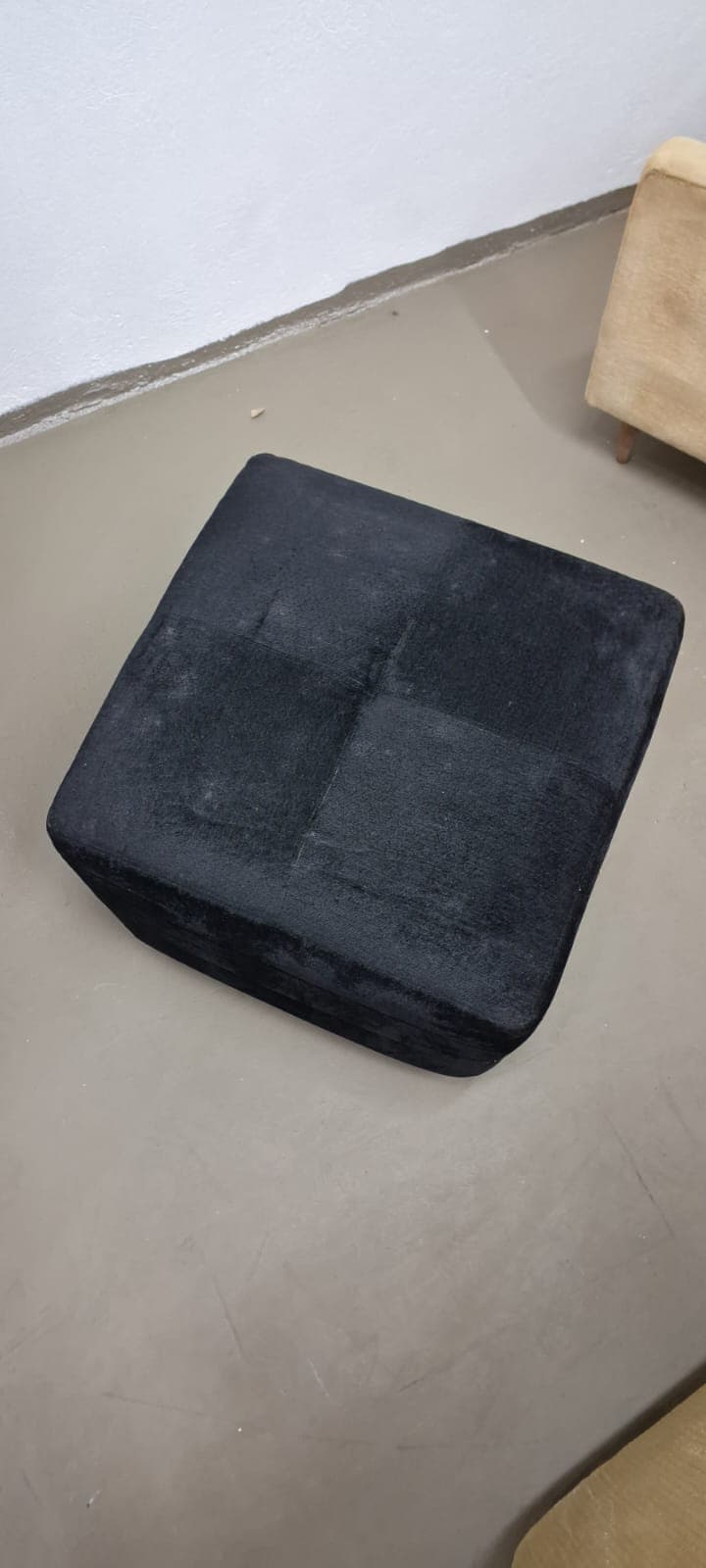 imagen de producto Puff Negro