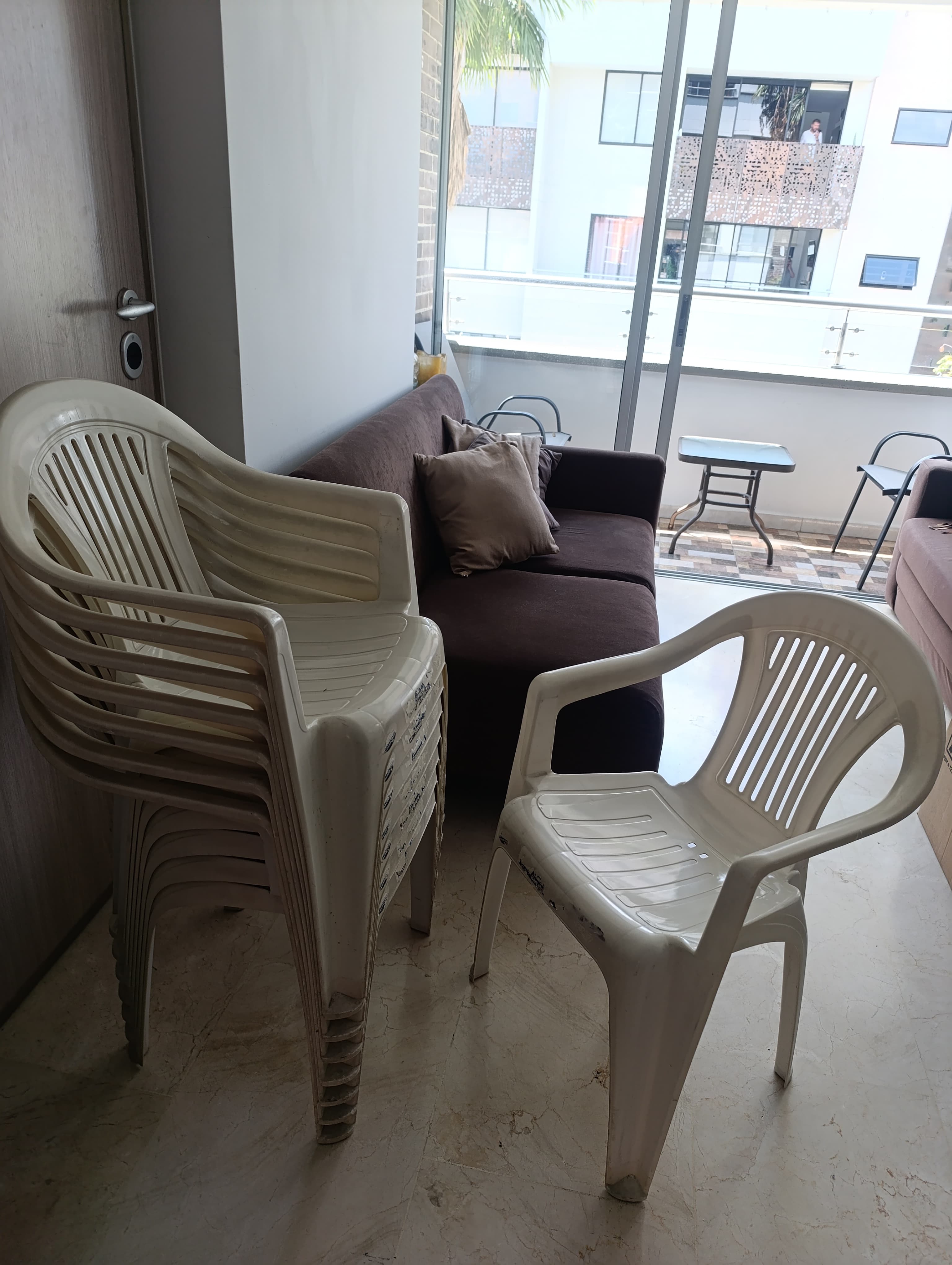 imagen de producto Sillas plásticas