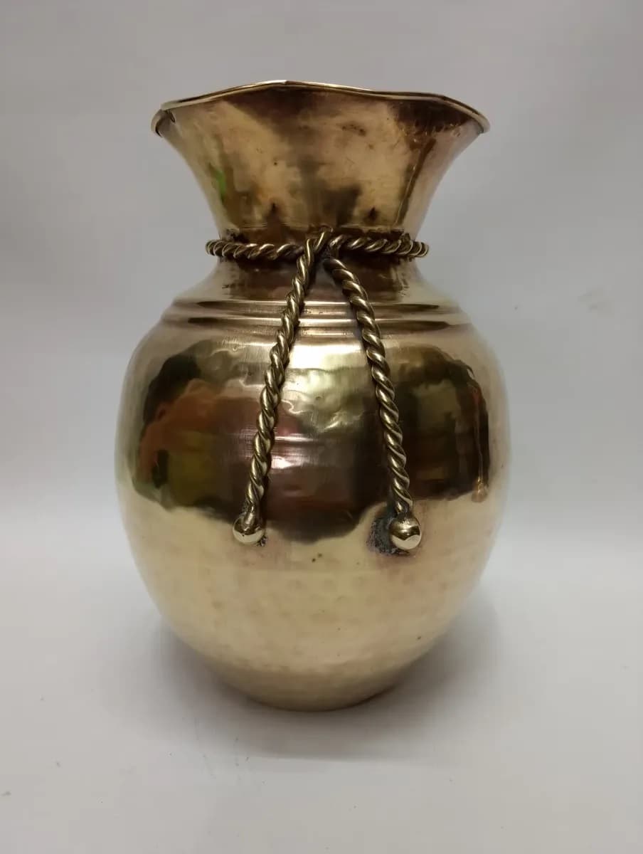 imagen de producto Florero Hindu Bronce Martillado Cuerda
