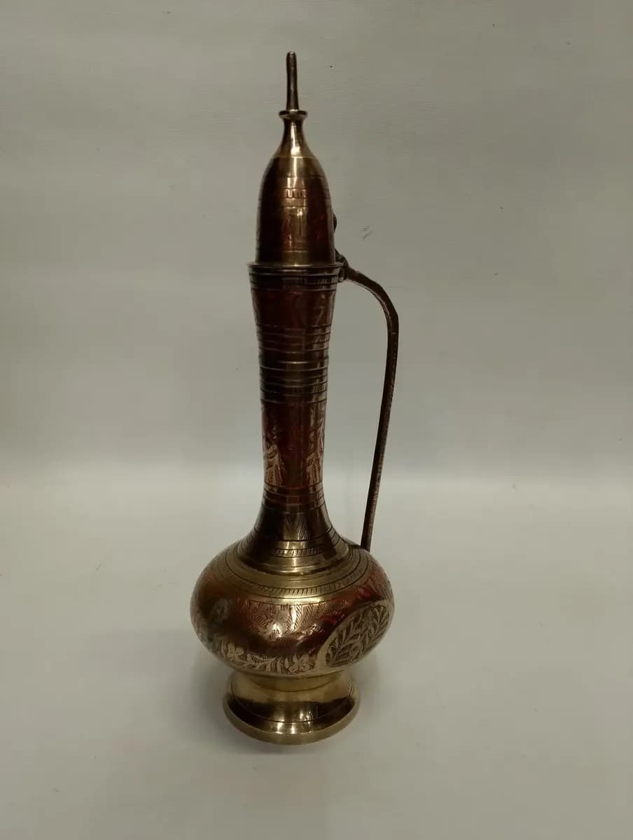 imagen de producto ANFORA HINDU EN BRONCE TALLADO Y OLEO