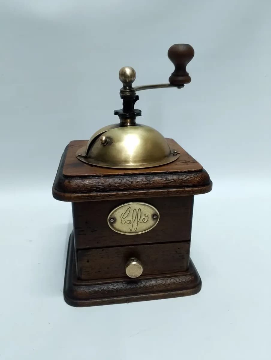 imagen de producto Trilladora Cafe Antigua Bronce Y Madera