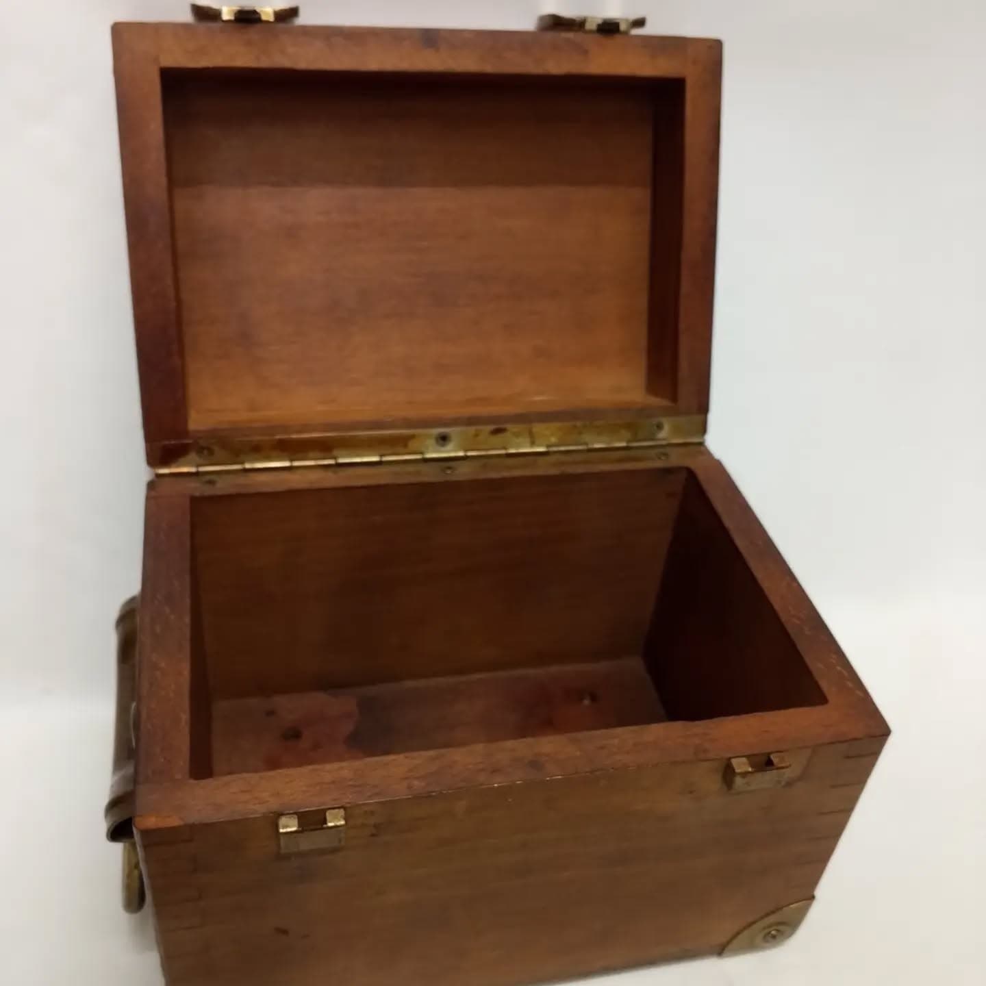 imagen de producto COFRE MESA ESTILO BAUL U.S.A HIERRO Y MADERA