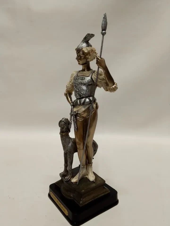 imagen de producto ESCULTURA ANTIGUA ITALY DIANA LA CAZADORA