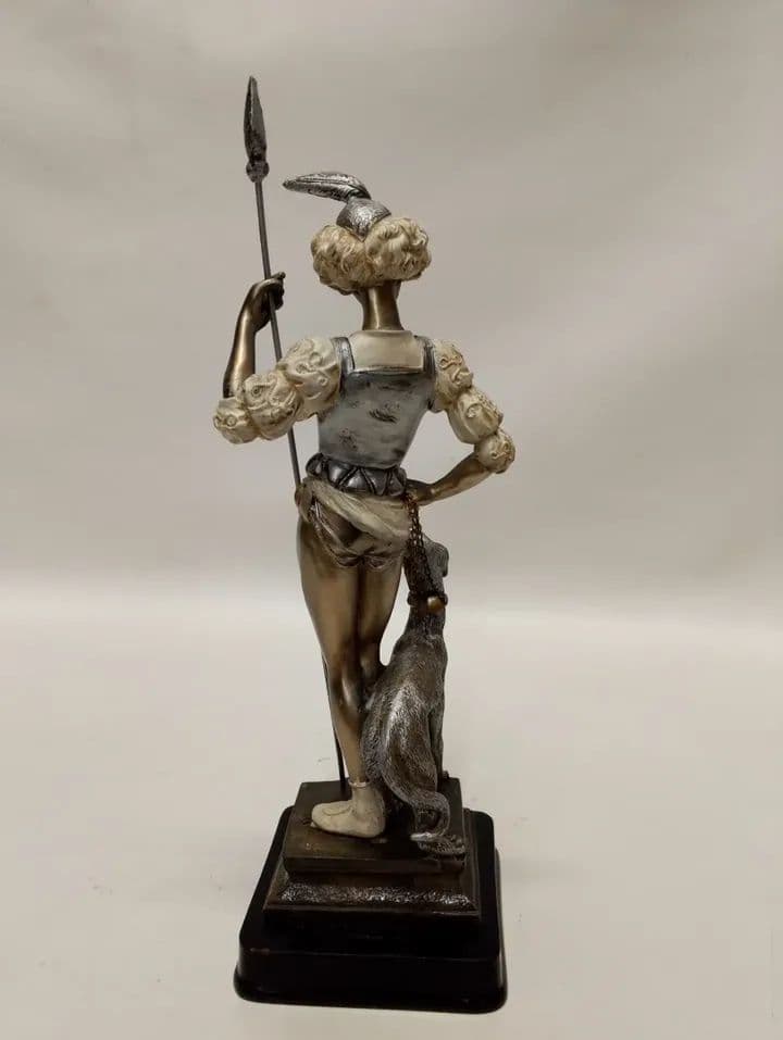 imagen de producto ESCULTURA ANTIGUA ITALY DIANA LA CAZADORA