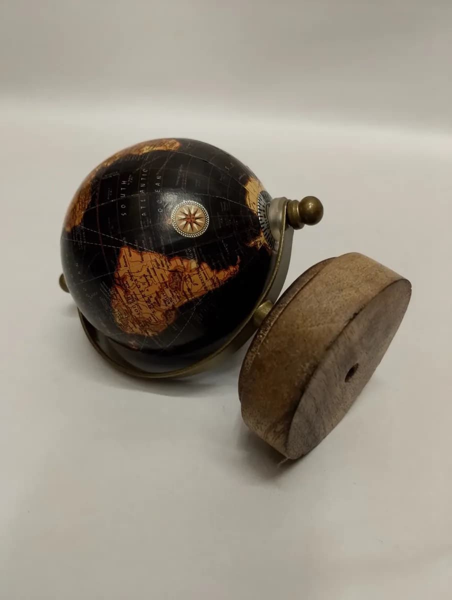 imagen de producto Mapamundi Antiguo Madera Y Antimonio Negro Pequeño