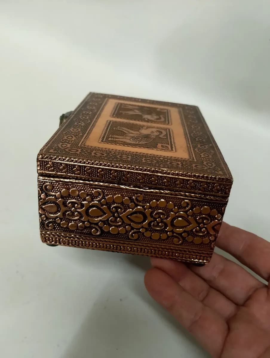 imagen de producto Cofre Hindu Lamina Cobre Martillado Elefantes