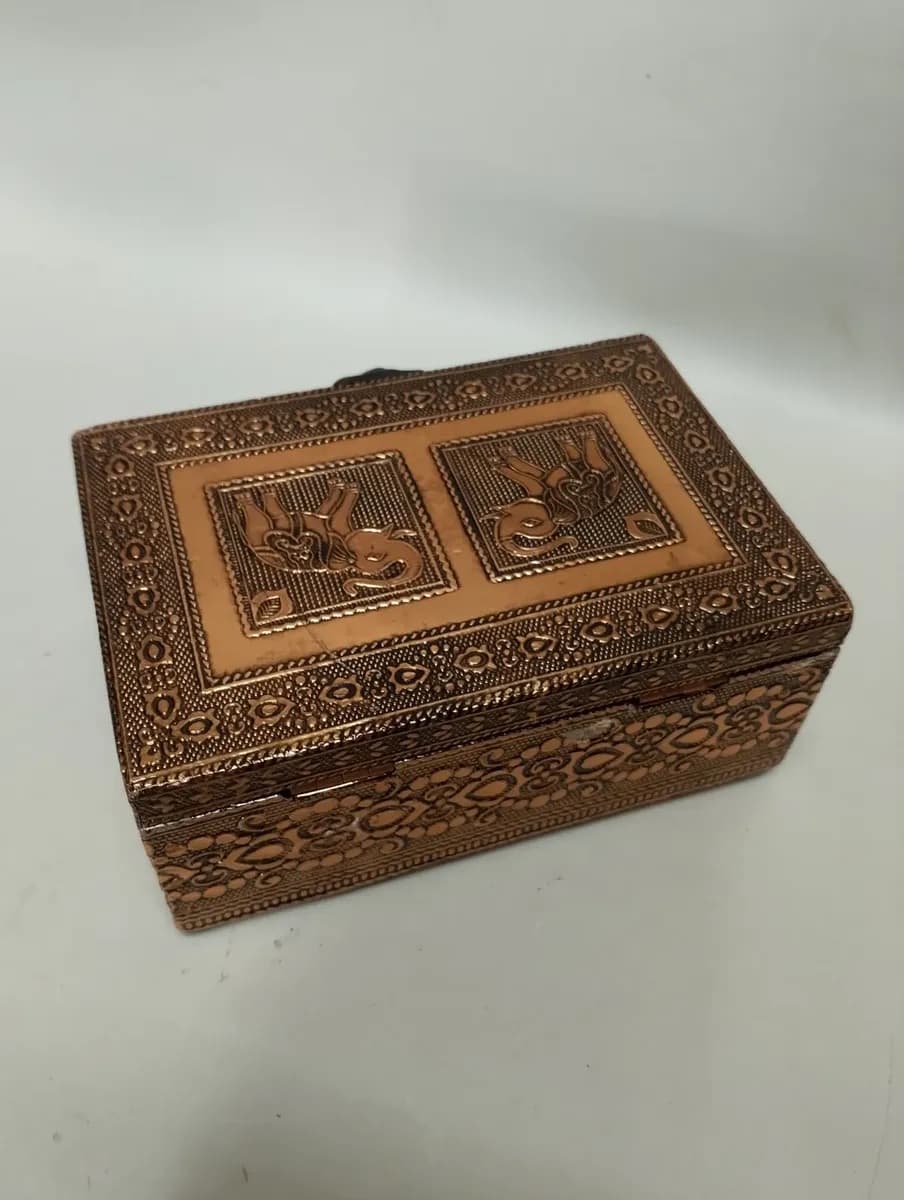 imagen de producto Cofre Hindu Lamina Cobre Martillado Elefantes