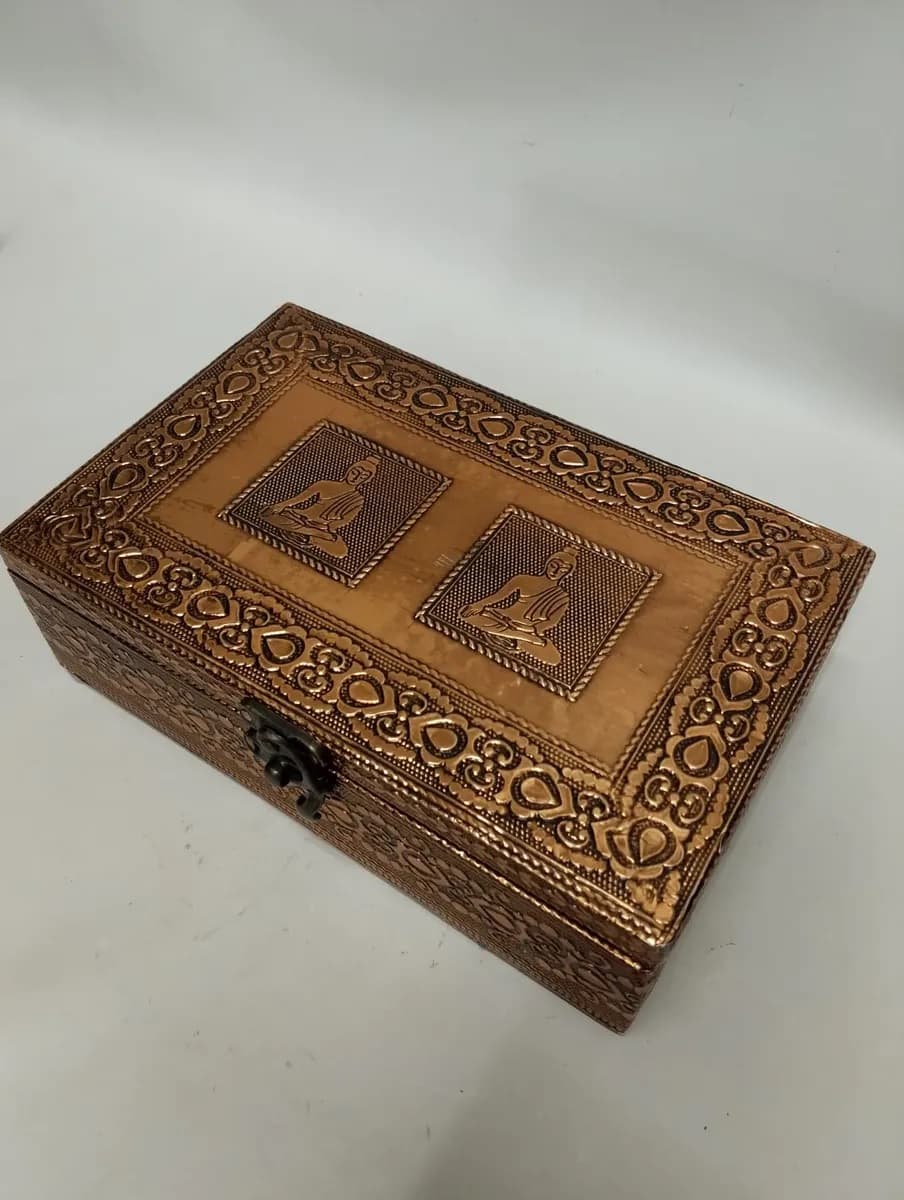 imagen de producto Cofre Antiguo Lamina Cobre Tallado Buda Grande