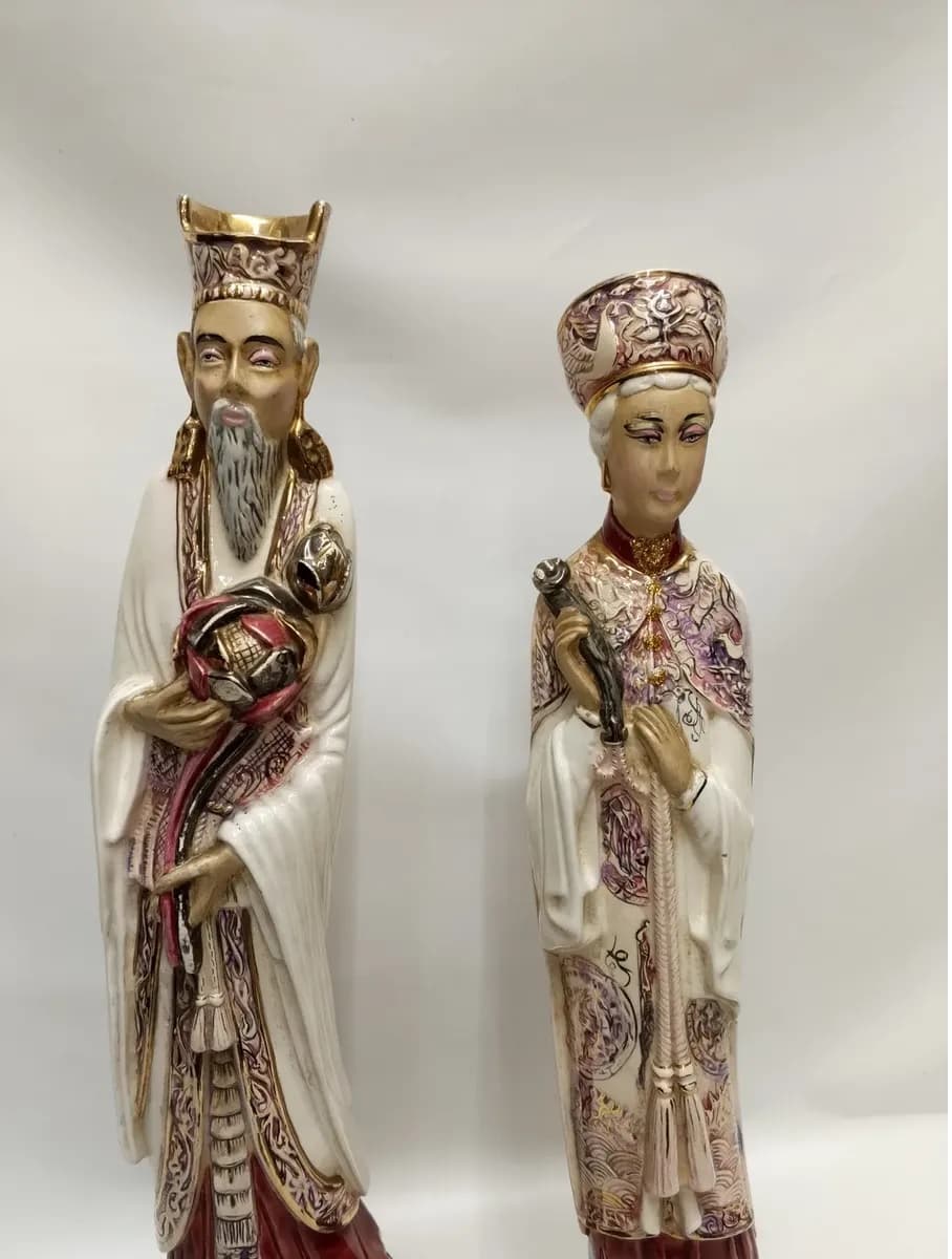imagen de producto Escultura De Monjes Reyes Japan Porcelanizados
