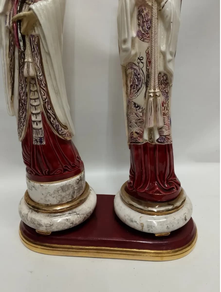 imagen de producto Escultura De Monjes Reyes Japan Porcelanizados