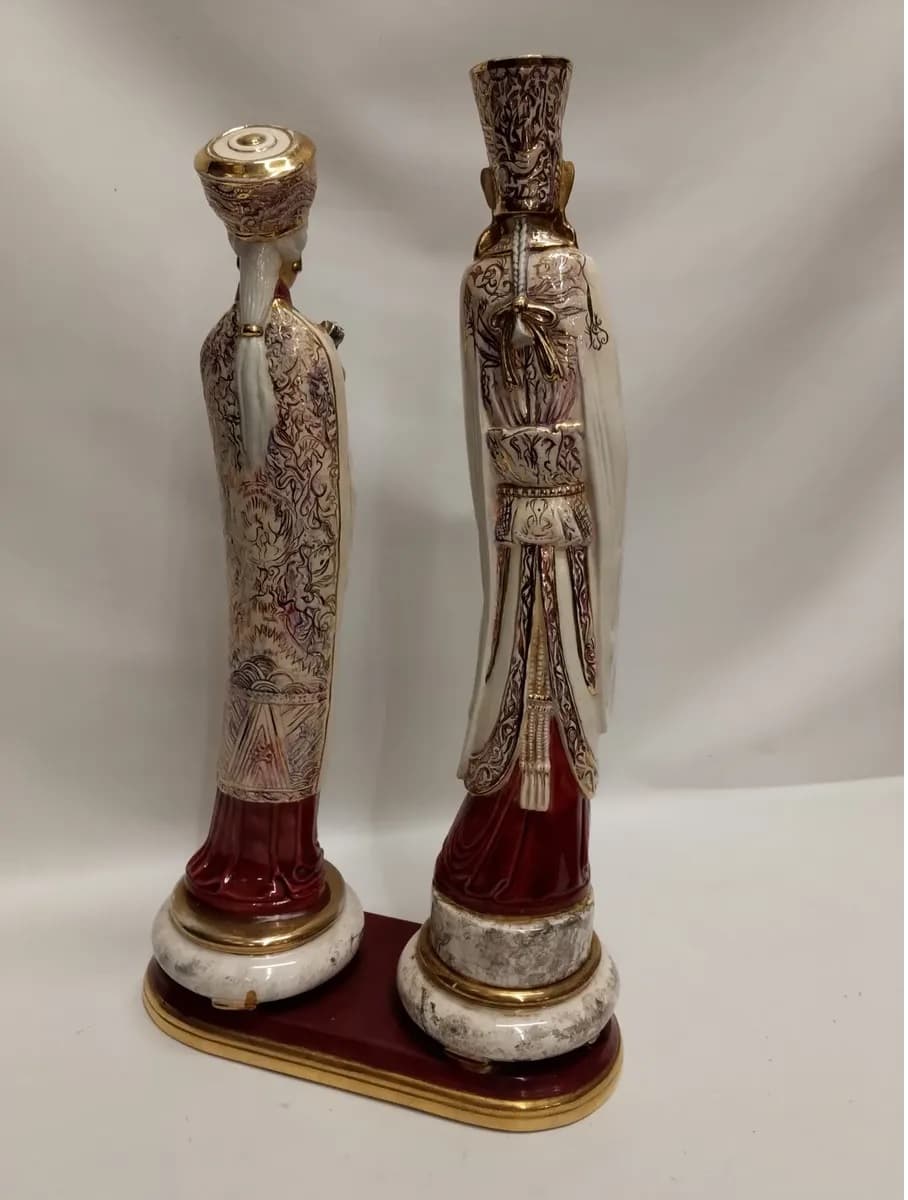 imagen de producto Escultura De Monjes Reyes Japan Porcelanizados