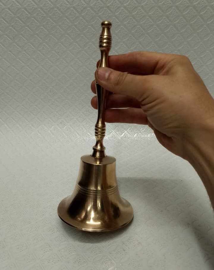 imagen de producto CAMPANA MANO HINDU ANTIGUA GRANDE BRONCE MACIZO