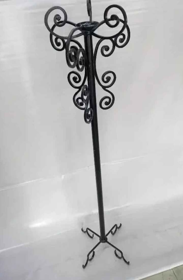 imagen de producto CANDELABRO PIE HIERRO FORJA 1 VELON