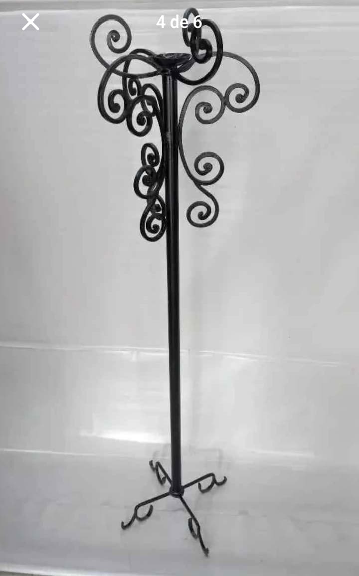 imagen de producto CANDELABRO PIE HIERRO FORJA 1 VELON