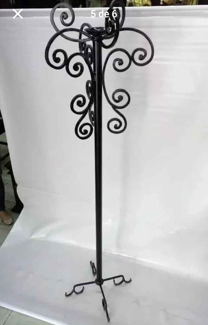 imagen de producto CANDELABRO PIE HIERRO FORJA 1 VELON
