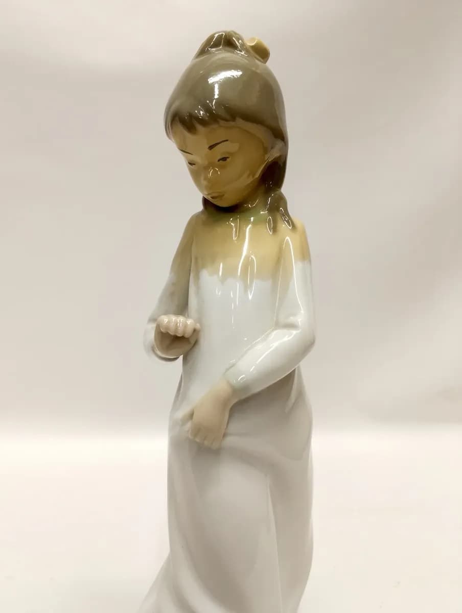 imagen de producto Porcelana Antigua Niña Y Perro Lladro Firmada