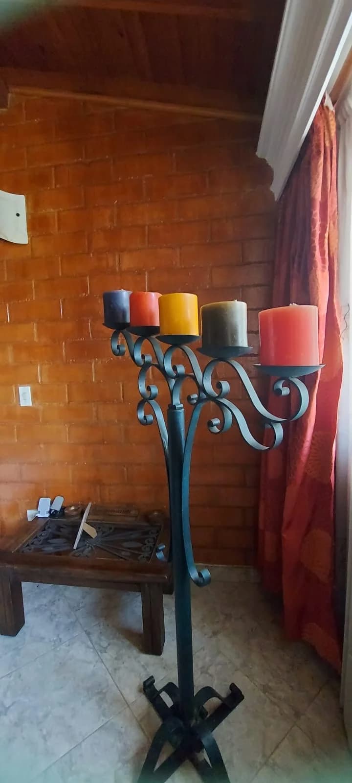 imagen de producto Hermoso candelabro decorativo