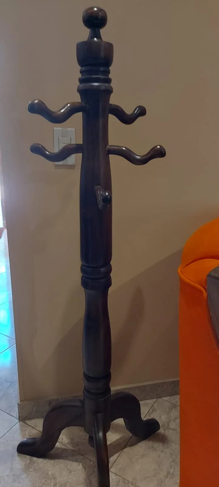 imagen de producto Perchero de madera 2