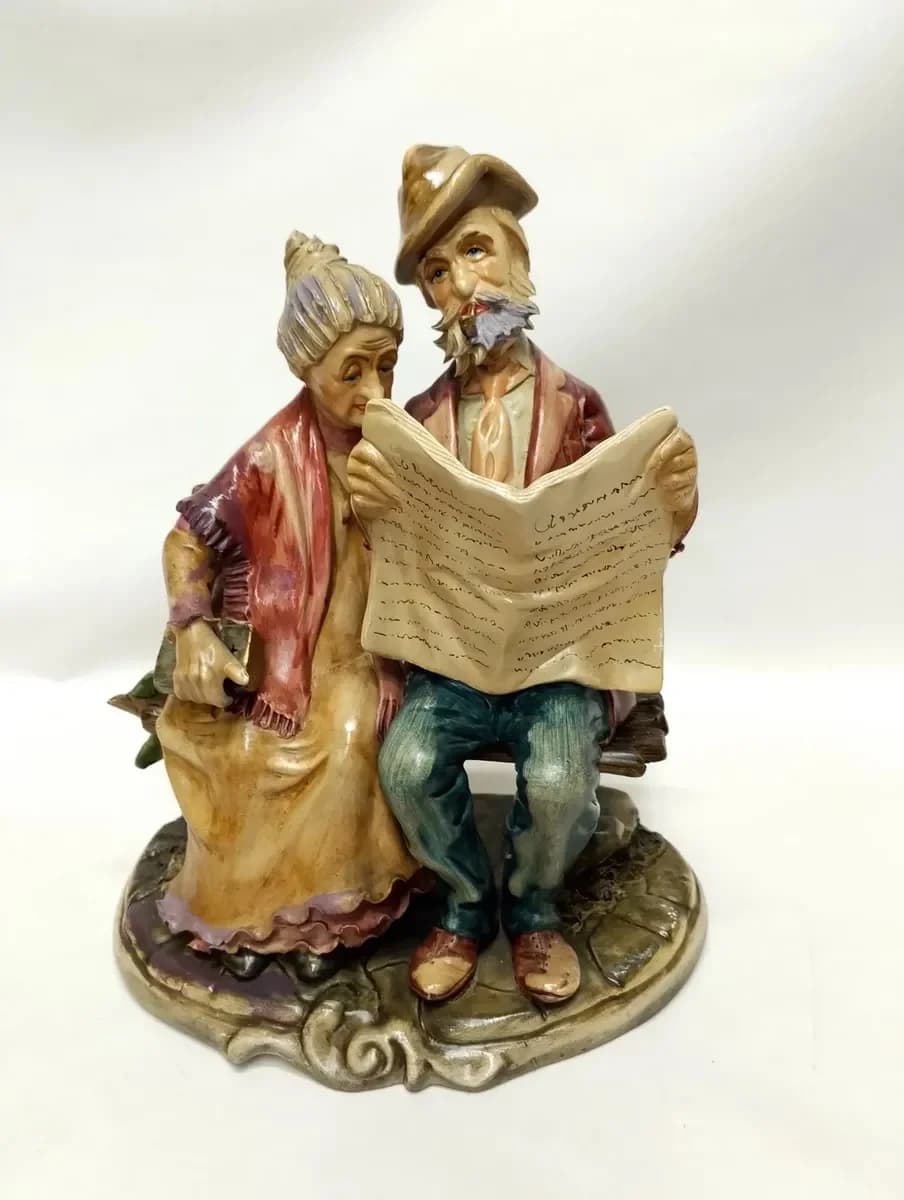 imagen de producto Porcelana Italy Capo Di Monti Los Abuelitos
