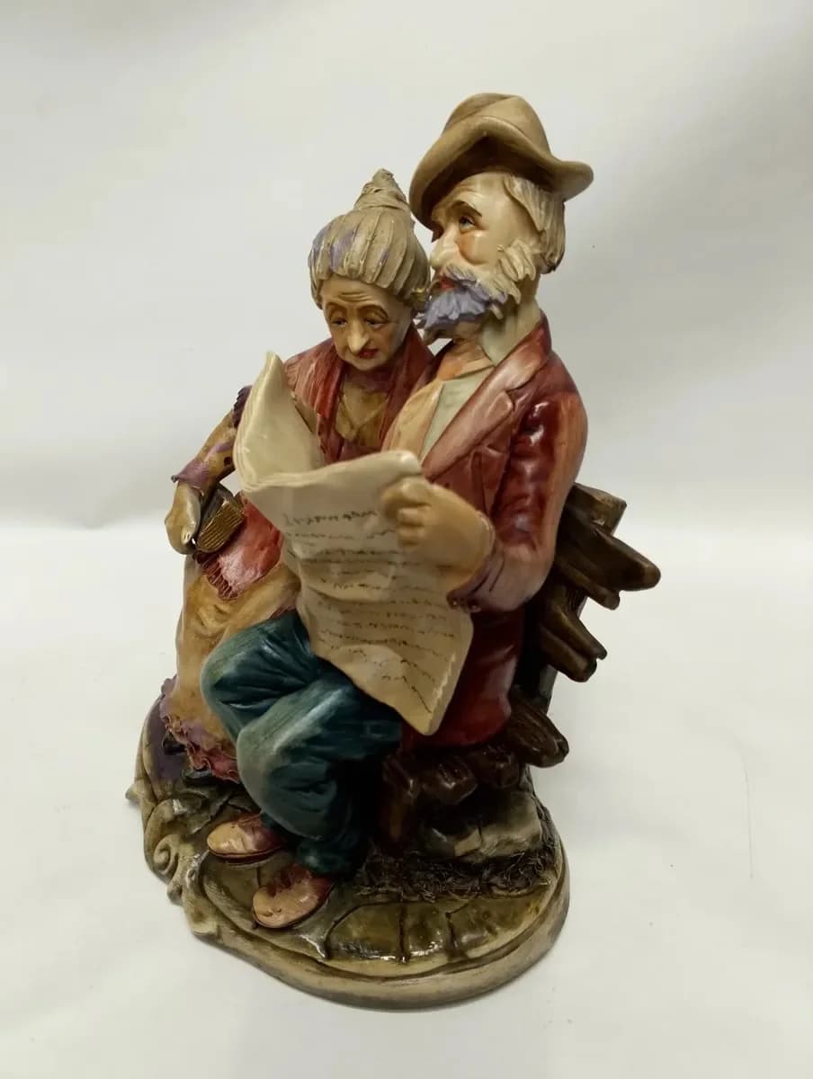 imagen de producto Porcelana Italy Capo Di Monti Los Abuelitos