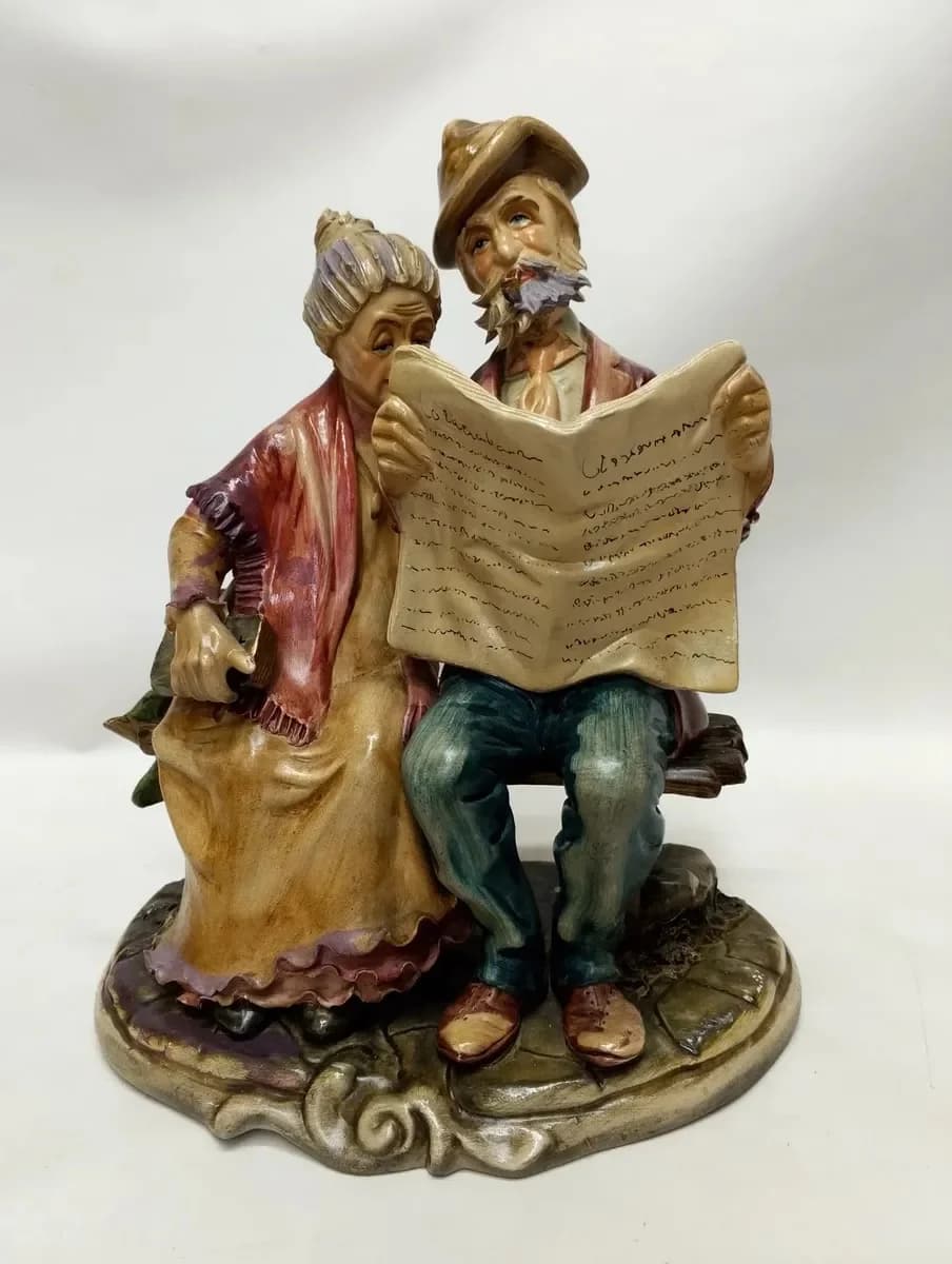 imagen de producto Porcelana Italy Capo Di Monti Los Abuelitos