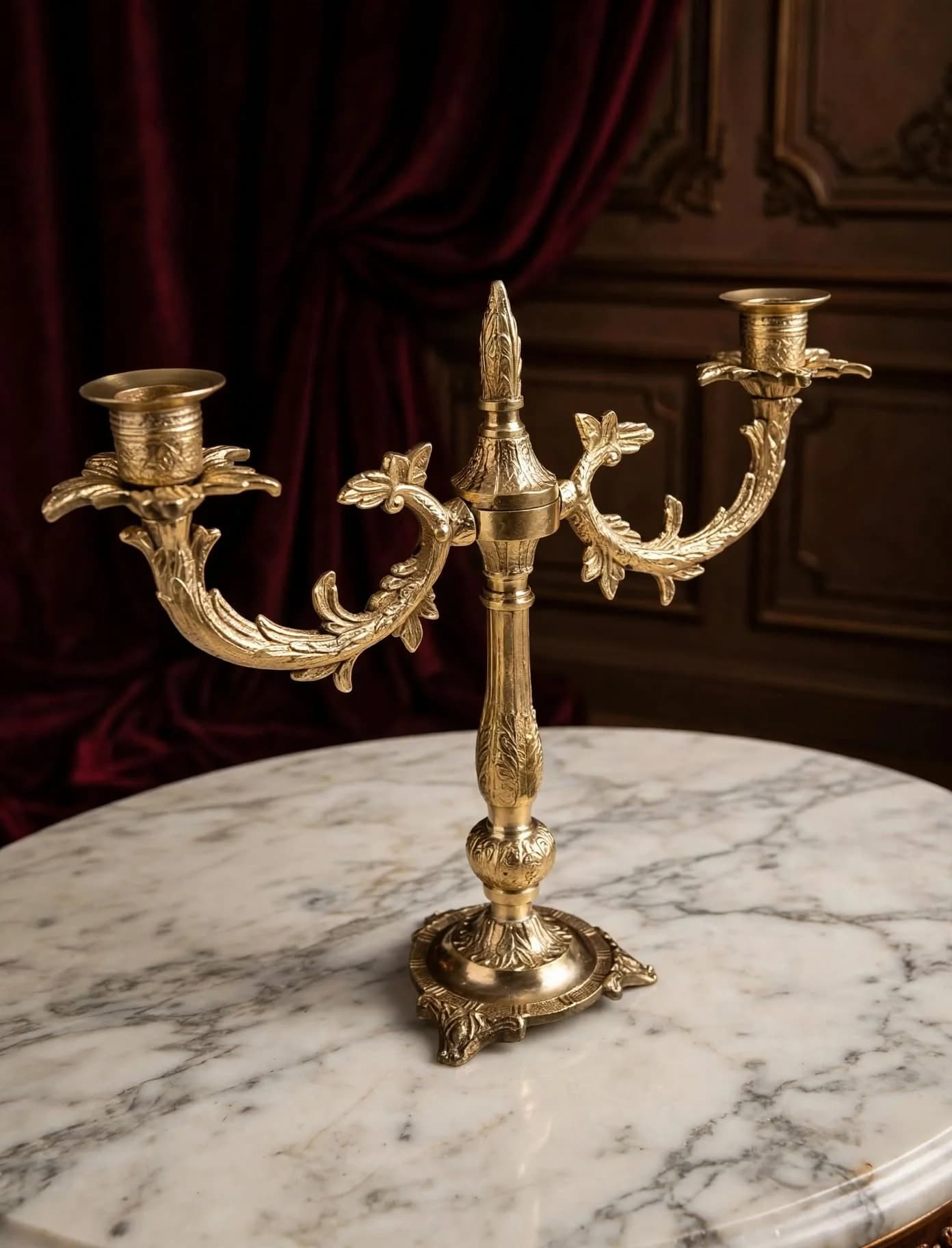 imagen de producto CANDELABRO ANTIGUO FRANCES BRONCE MACIZO TALLADO