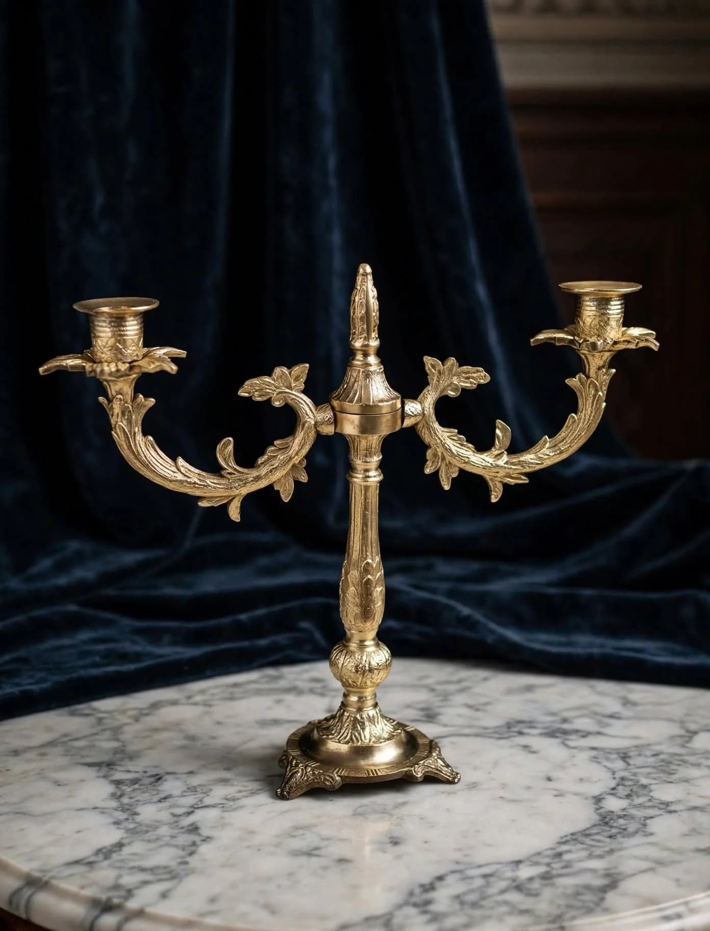 imagen de producto CANDELABRO ANTIGUO FRANCES BRONCE MACIZO TALLADO