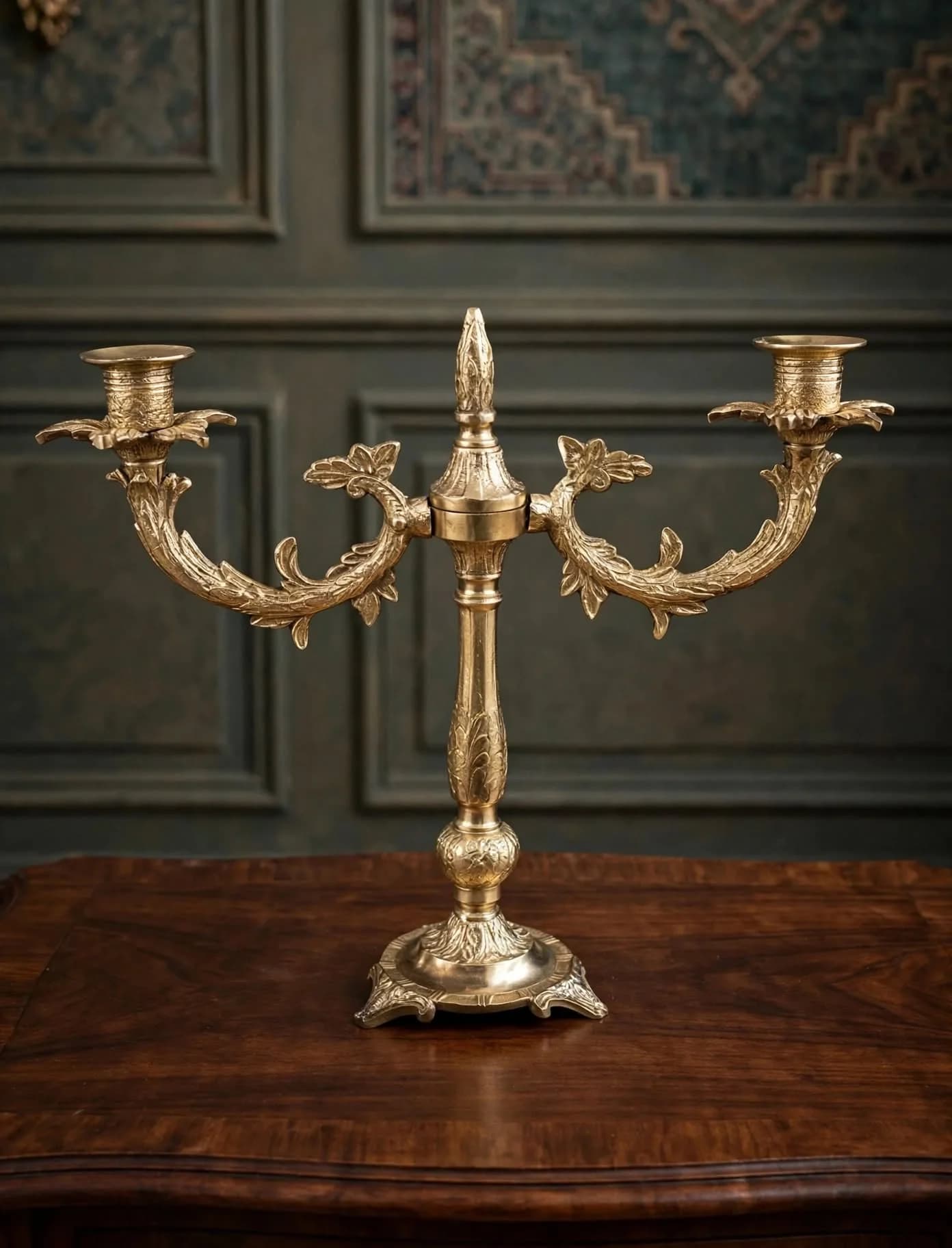imagen de producto CANDELABRO ANTIGUO FRANCES BRONCE MACIZO TALLADO