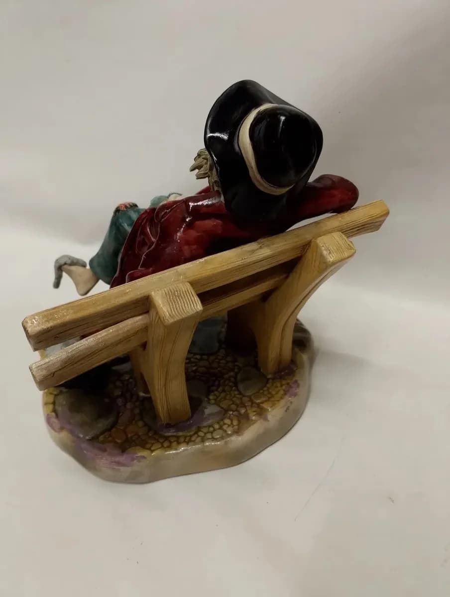 imagen de producto Porcelana Antigua Italy Capo Di Monti El Vagabundo