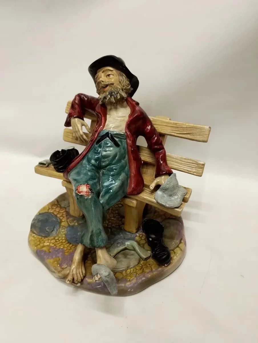 imagen de producto Porcelana Antigua Italy Capo Di Monti El Vagabundo