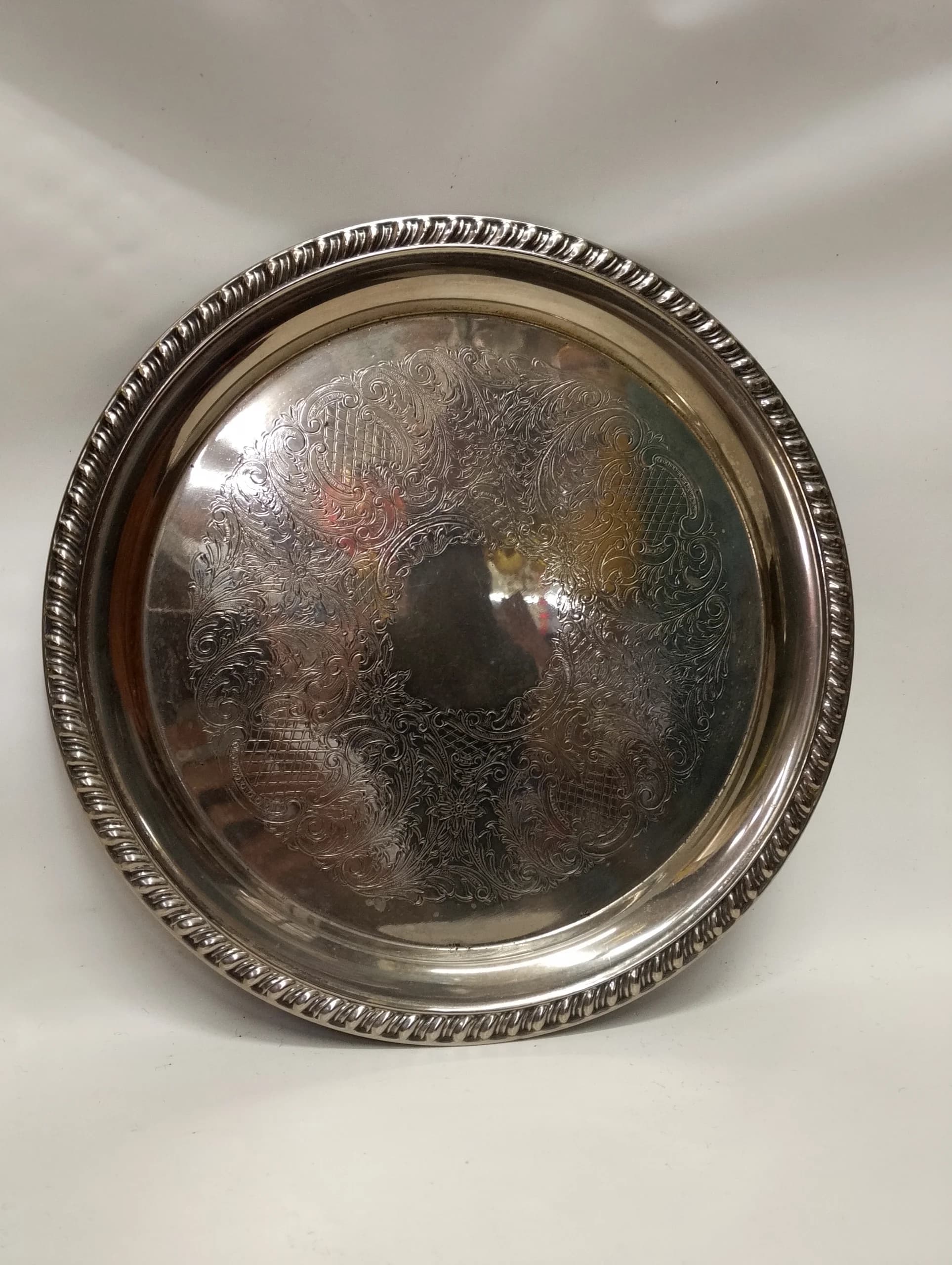 imagen de producto BANDEJA ANTIGUA LEONARD 1950 BRONCE BAÑO PLATA